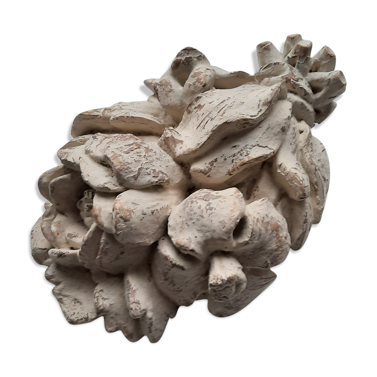 Patinated floral plater