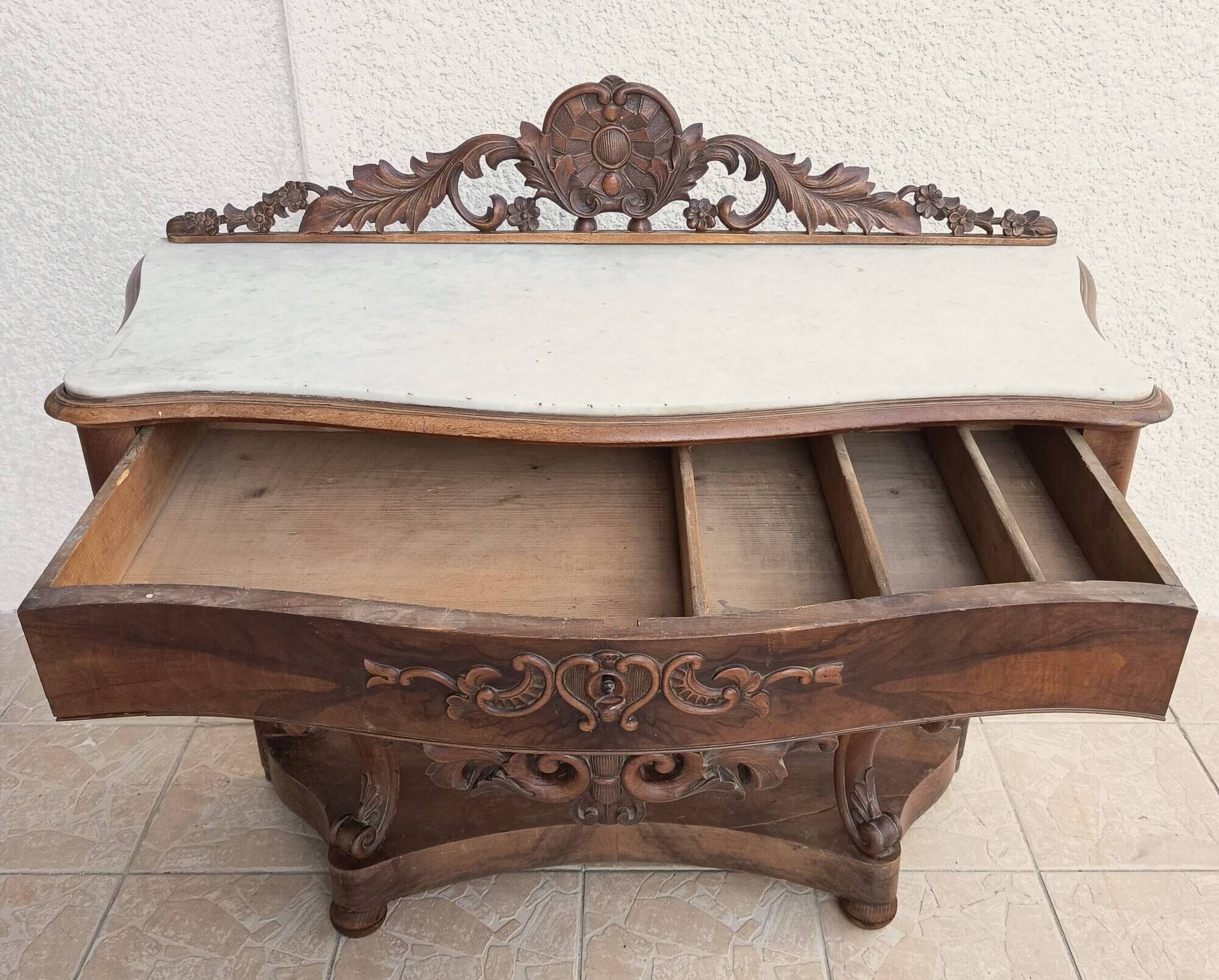Console from the Napoleonic III era in walnut.