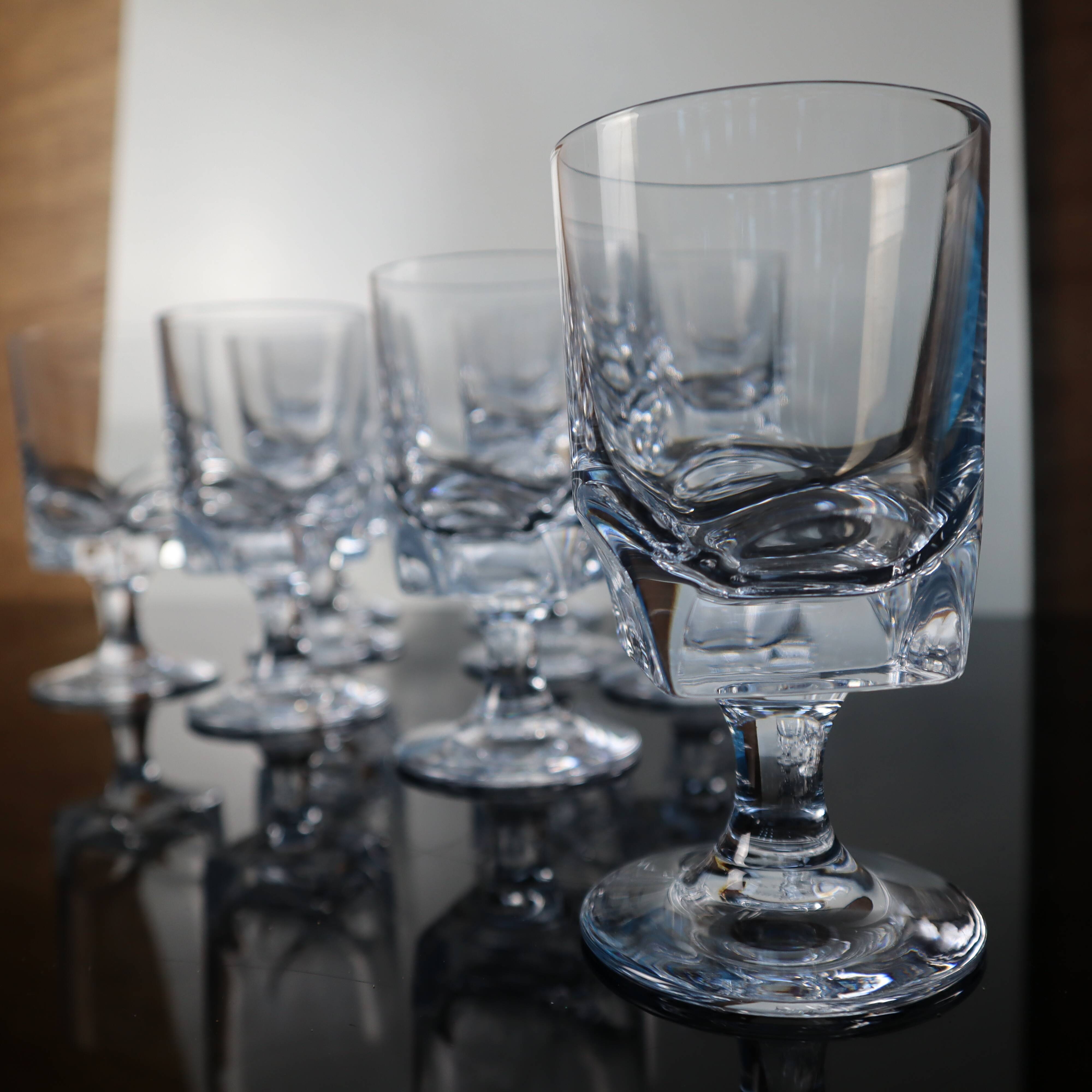 10 Antique red wine glasses in Sèvres Crystal Arezzo model