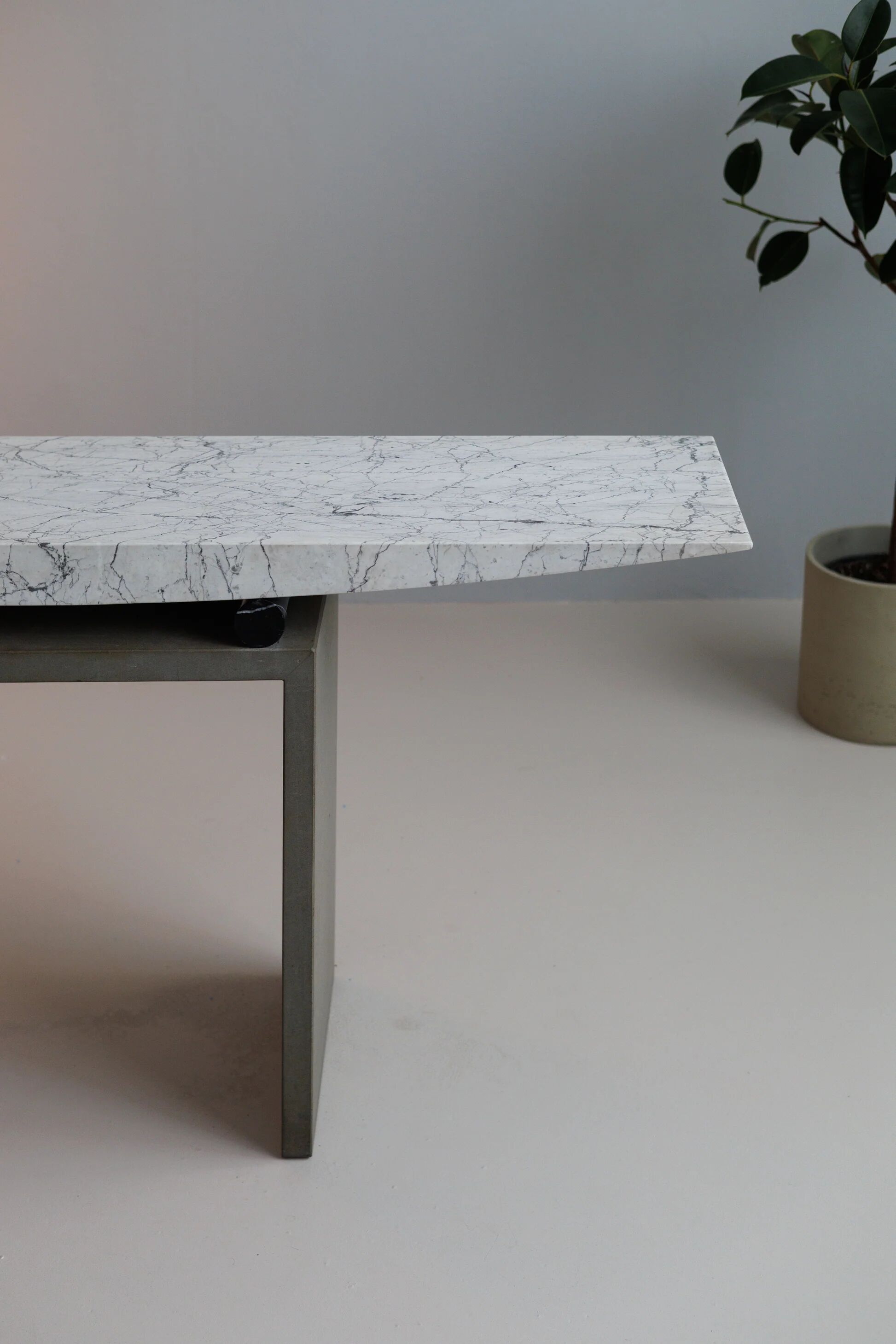 Console sculpturale par Danilo Silvestrin