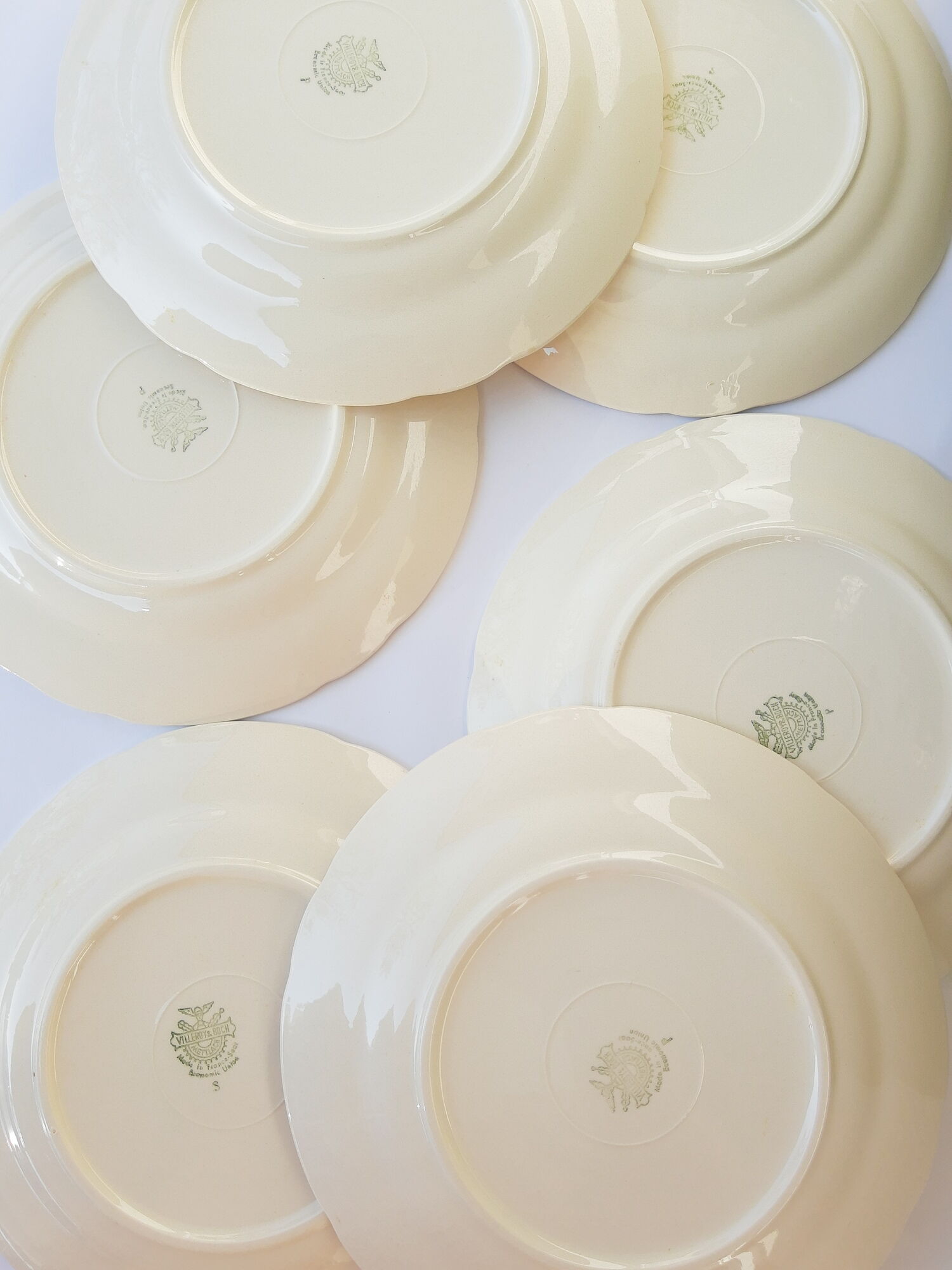 Set of 6 flat plates Villeroy and Boch ivory vintage gilding