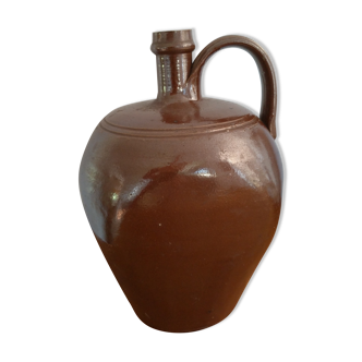 Sandstone pitcher