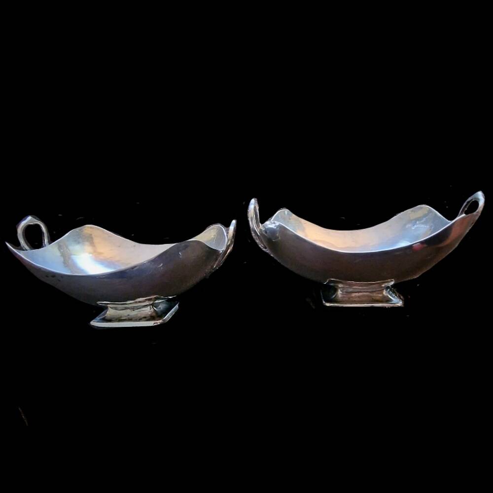 800 silver salt and pepper shakers.