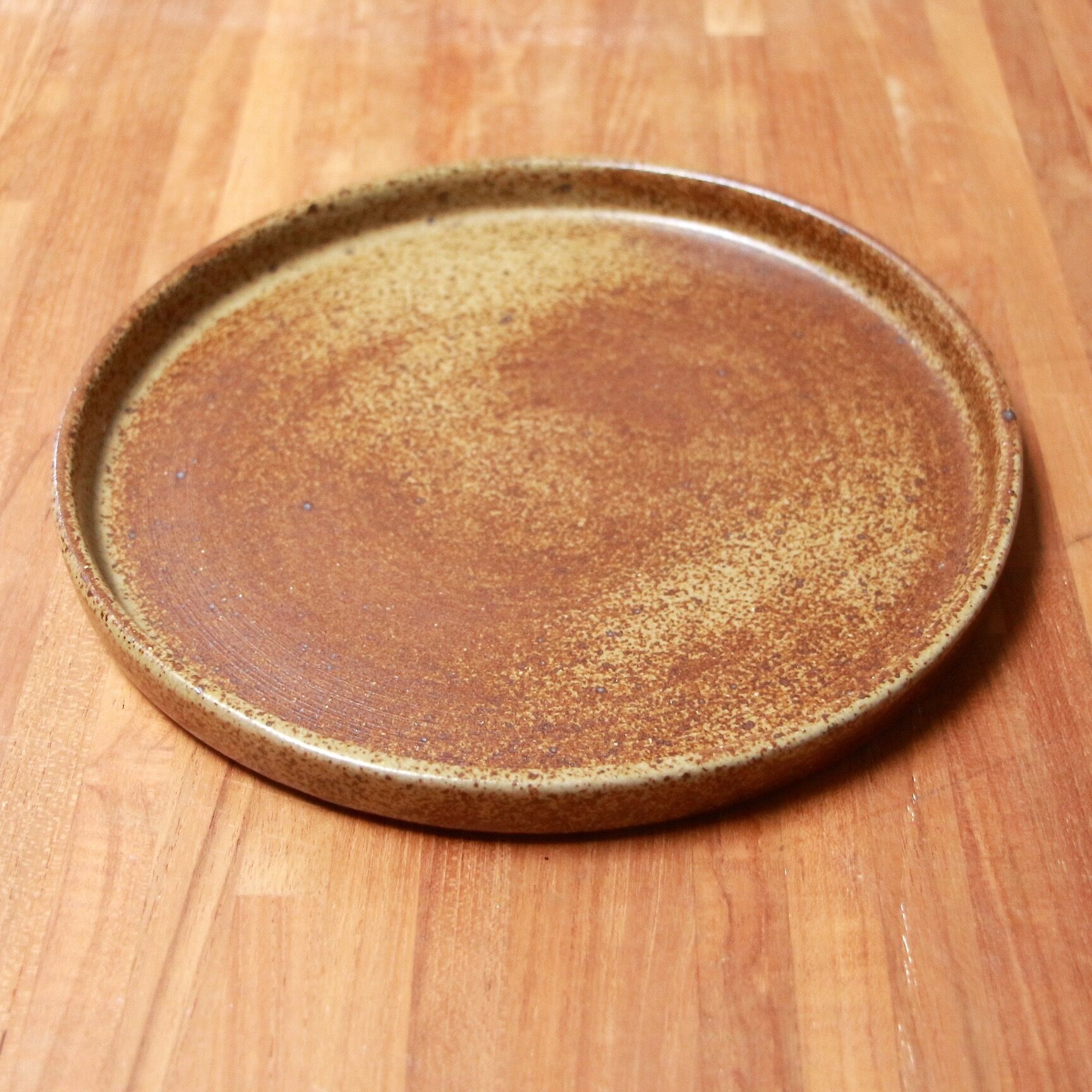 Plate sandstone top
