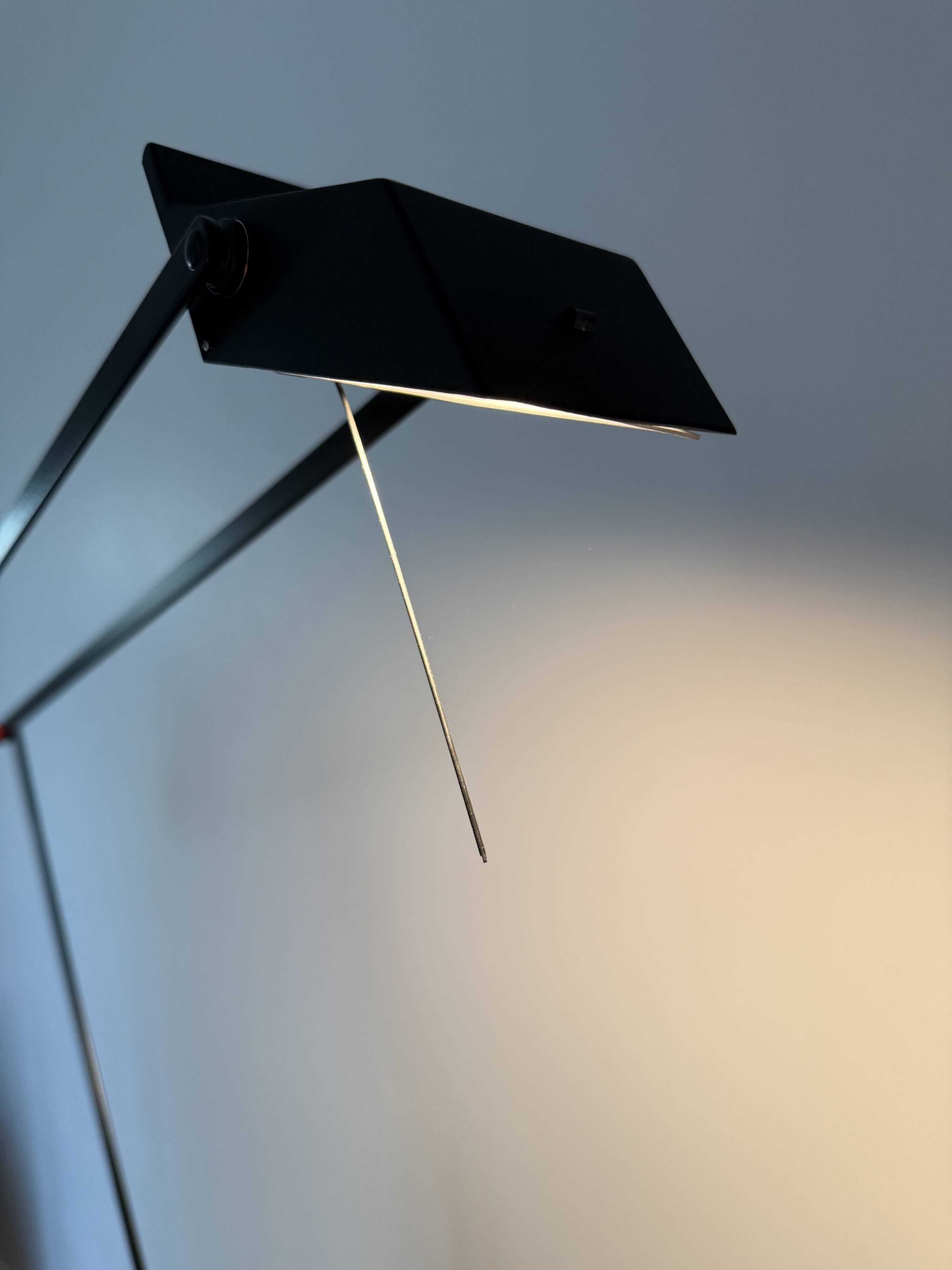 TIZIO lamp Artemide Italian design Starck Richard Sapper Memphis