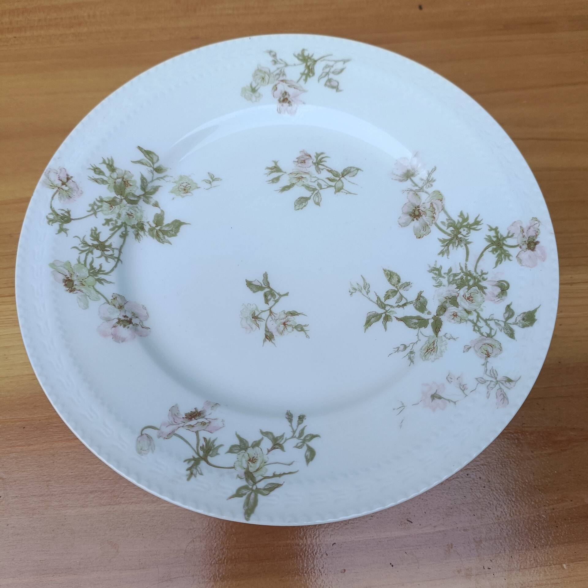 Six dessert plates Haviland