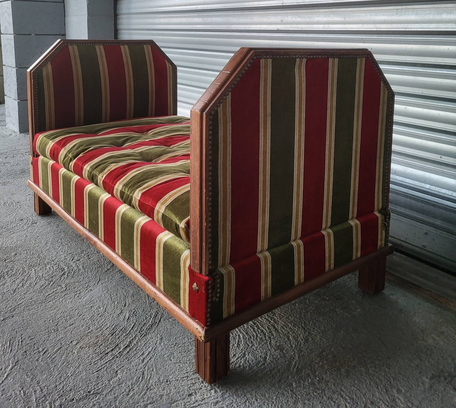 Ensemble banquette, 2 coussins et 2 rideaux Art Déco