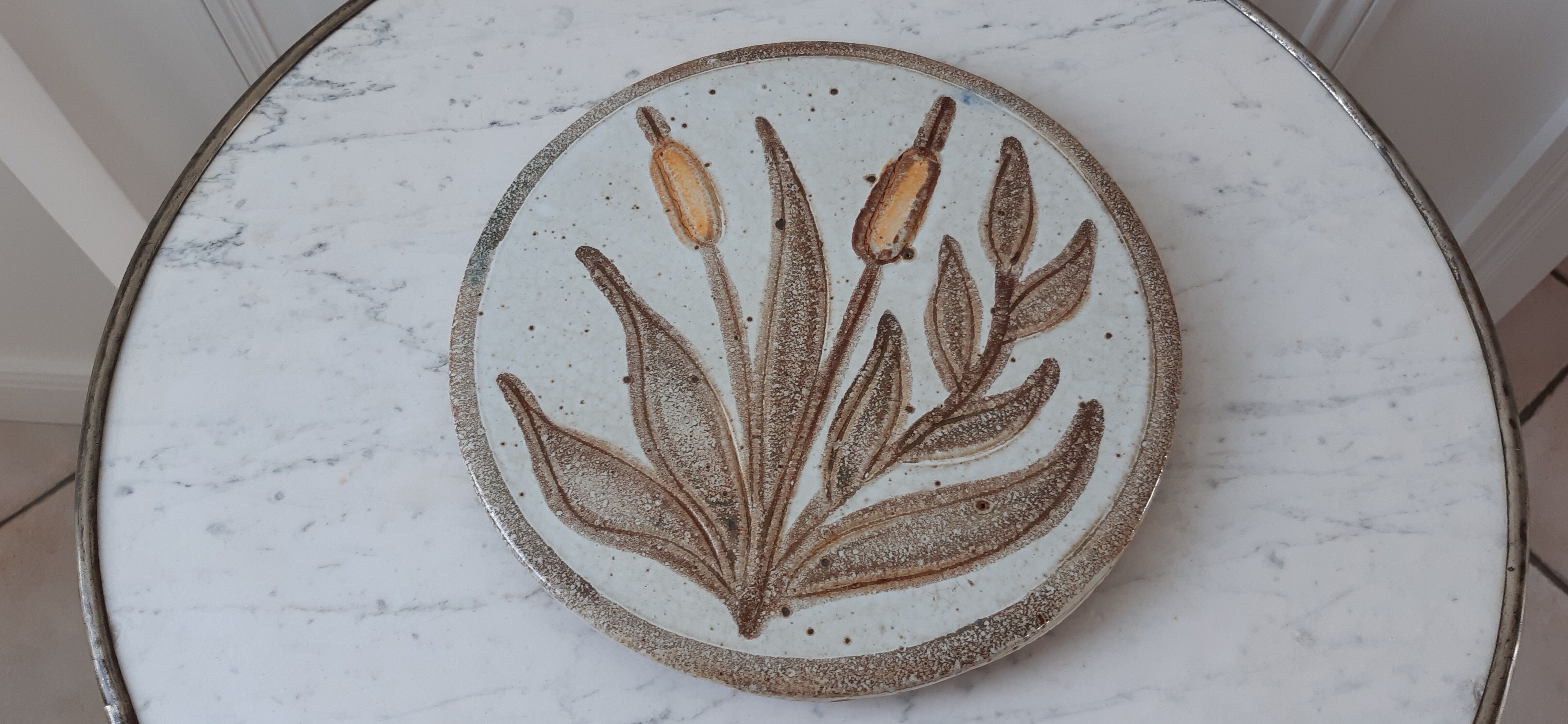 Sandstone underside signed 70s