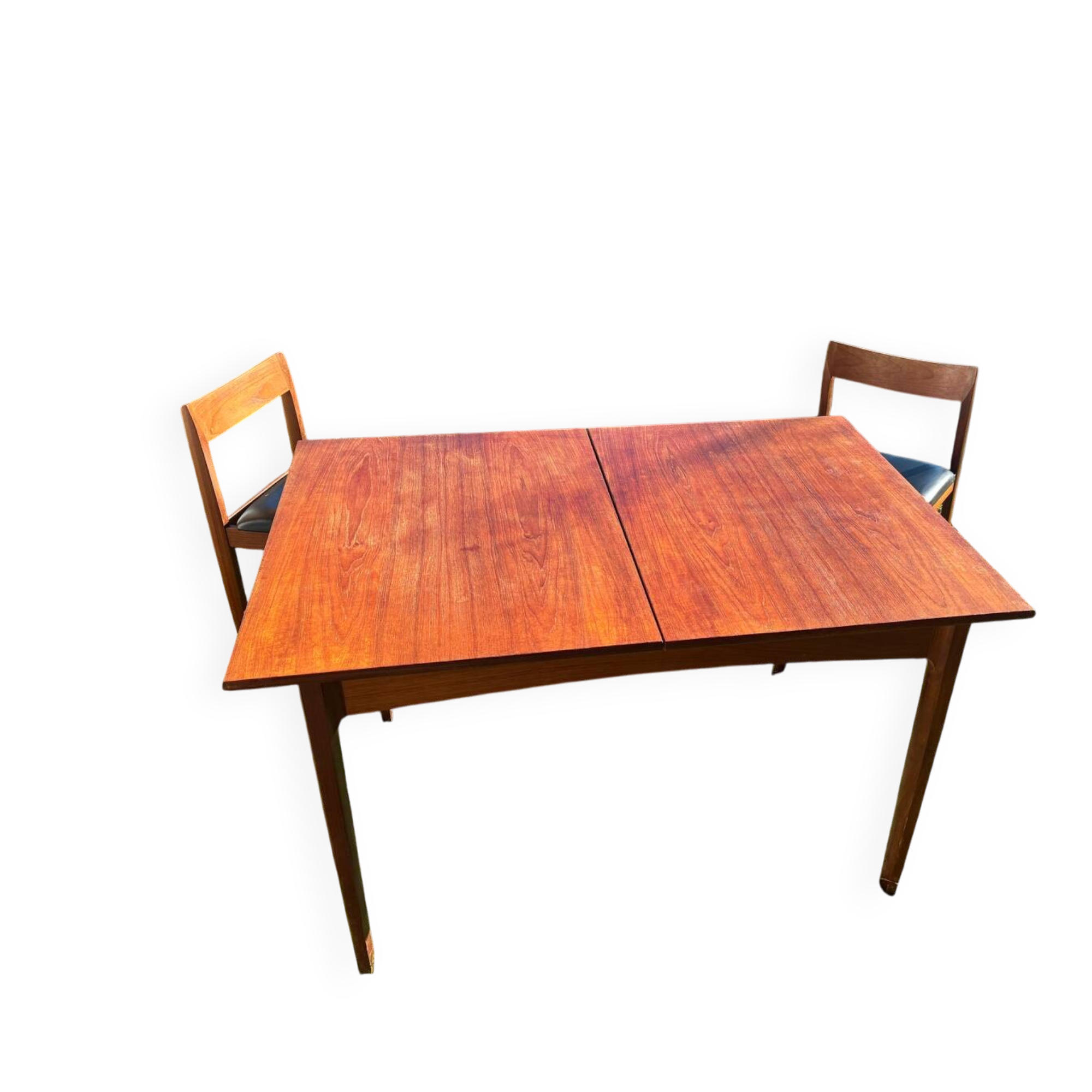 Table set with 6 chairs and its extension.