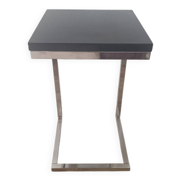Bout de canapé en C design contemporain — Acier chromé lourd et platea