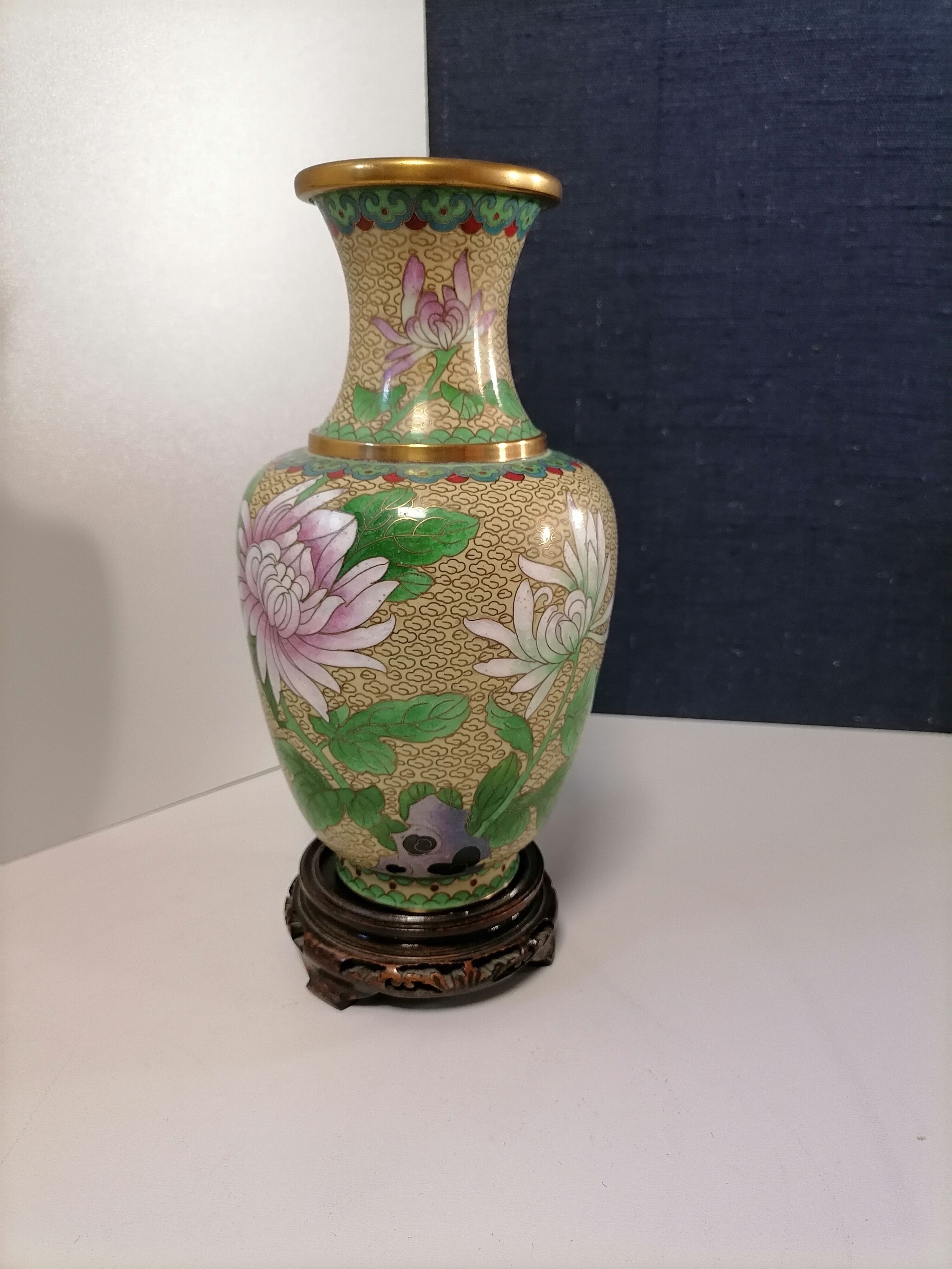 Vase cloisonné