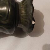 Paire de vases en barbotine