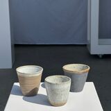 Lot de 3 tasses en céramique indonésienne (noir, mat brun & glacé moucheté)