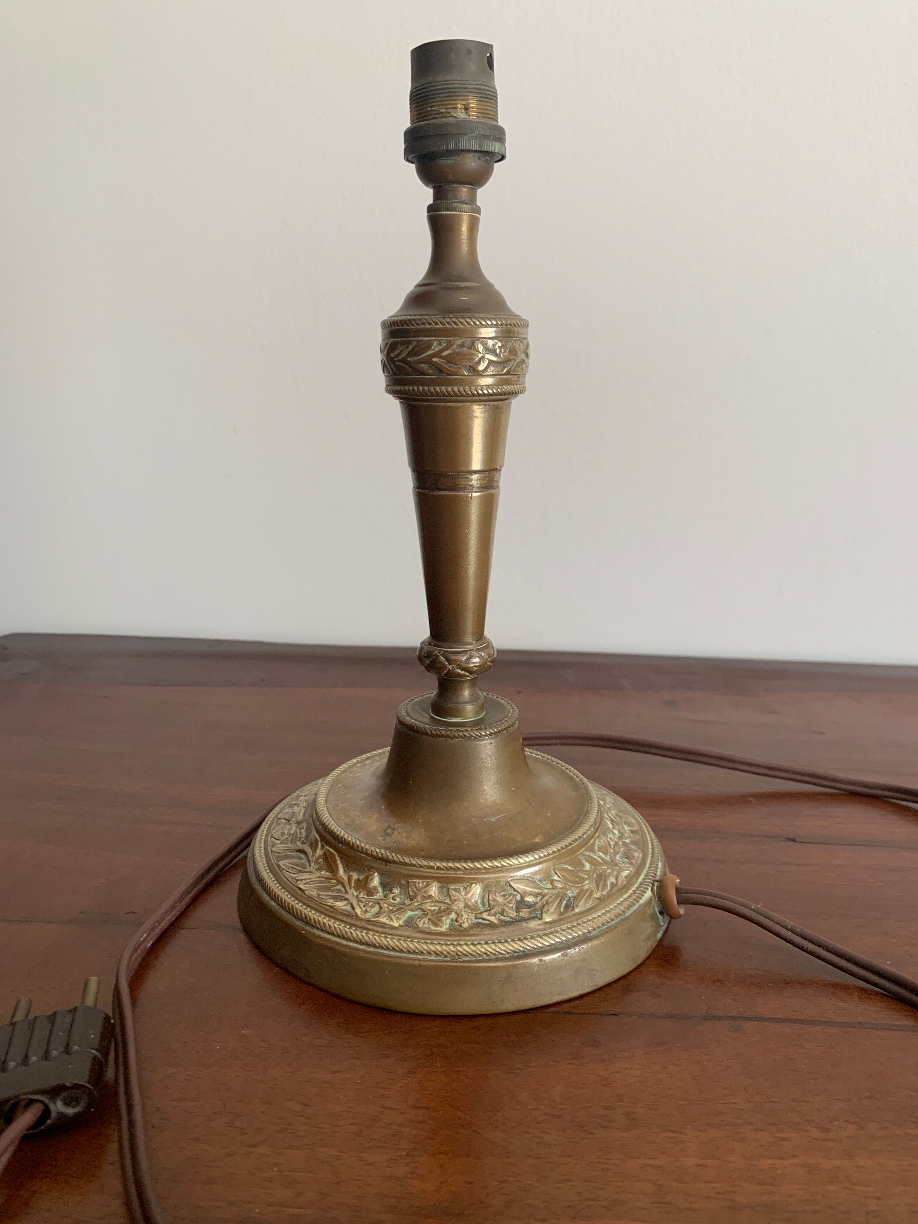 Bronze lamp foot