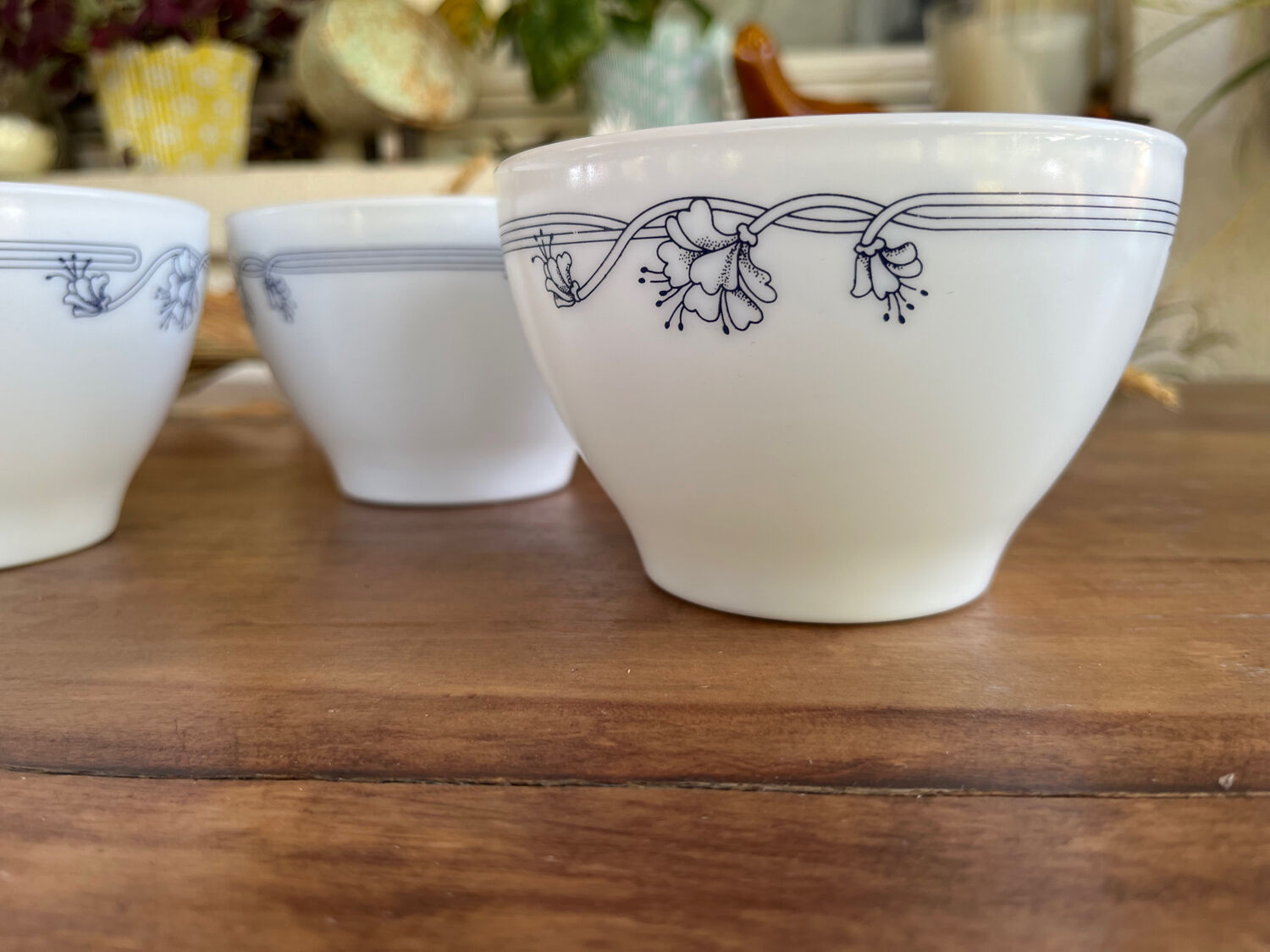 Trio vintage bowls