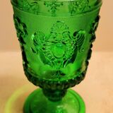 Anciens verres et carafe en verre moulé vintage