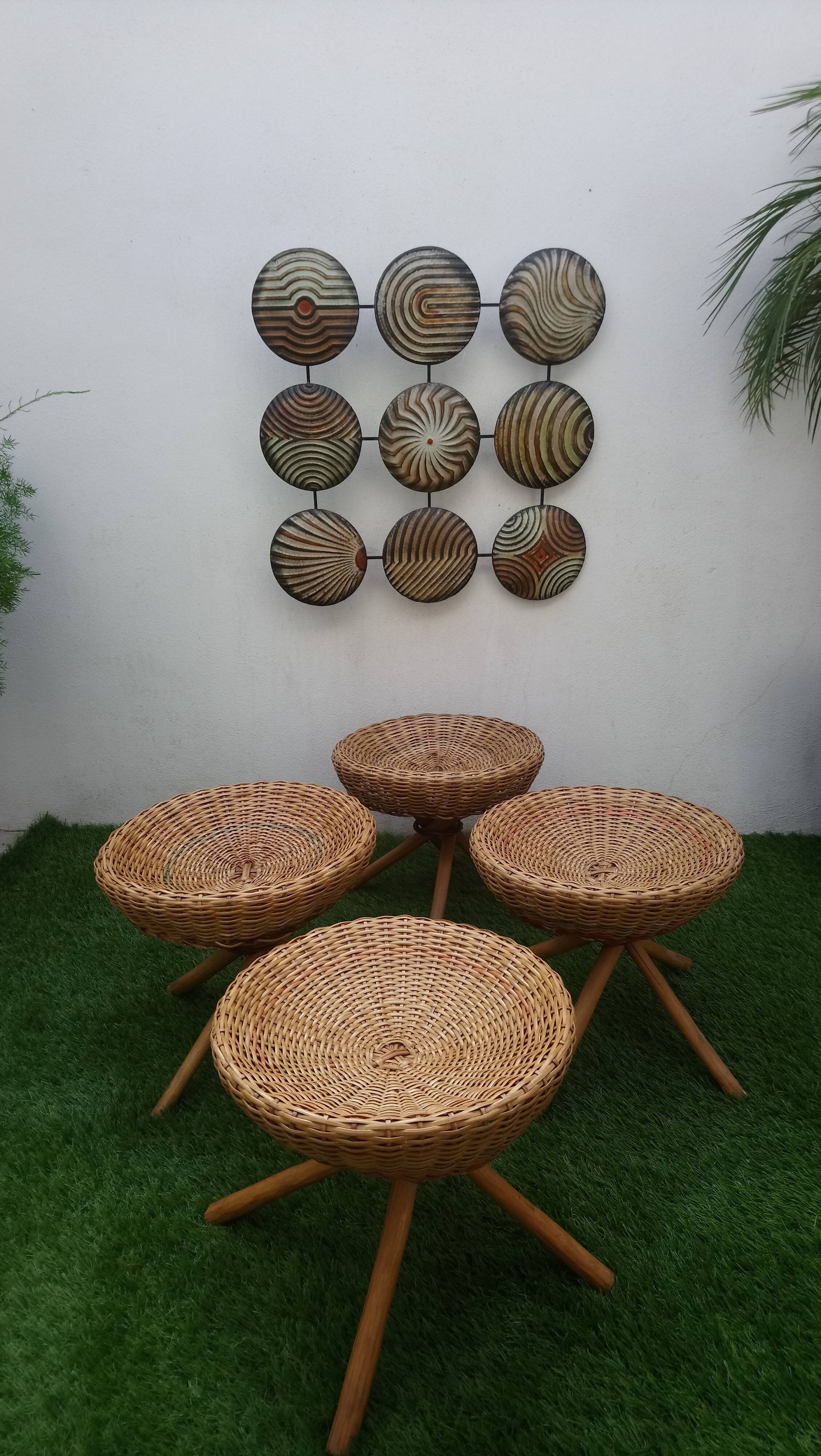 Summer Lounge 4 stools and coffee table Wicker of the 1960s