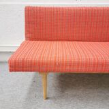 Day bed red fabric