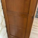 Two-tone compass foot wardrobe