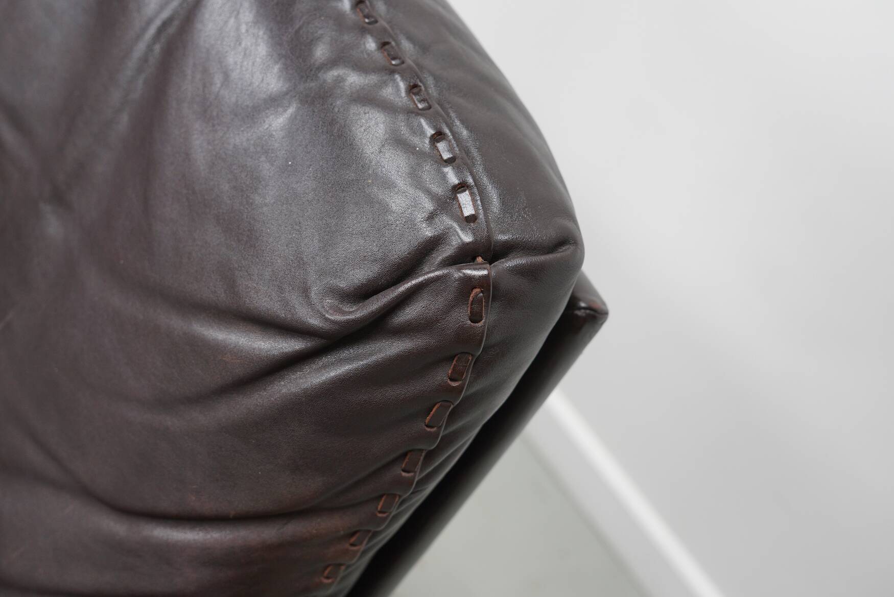 Pair of Vintage De Sede DS-31 Swivel Armchairs in Brown Leather