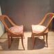 Paire de chaise gondole en bois clair