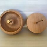 Rotating wooden ring sizer