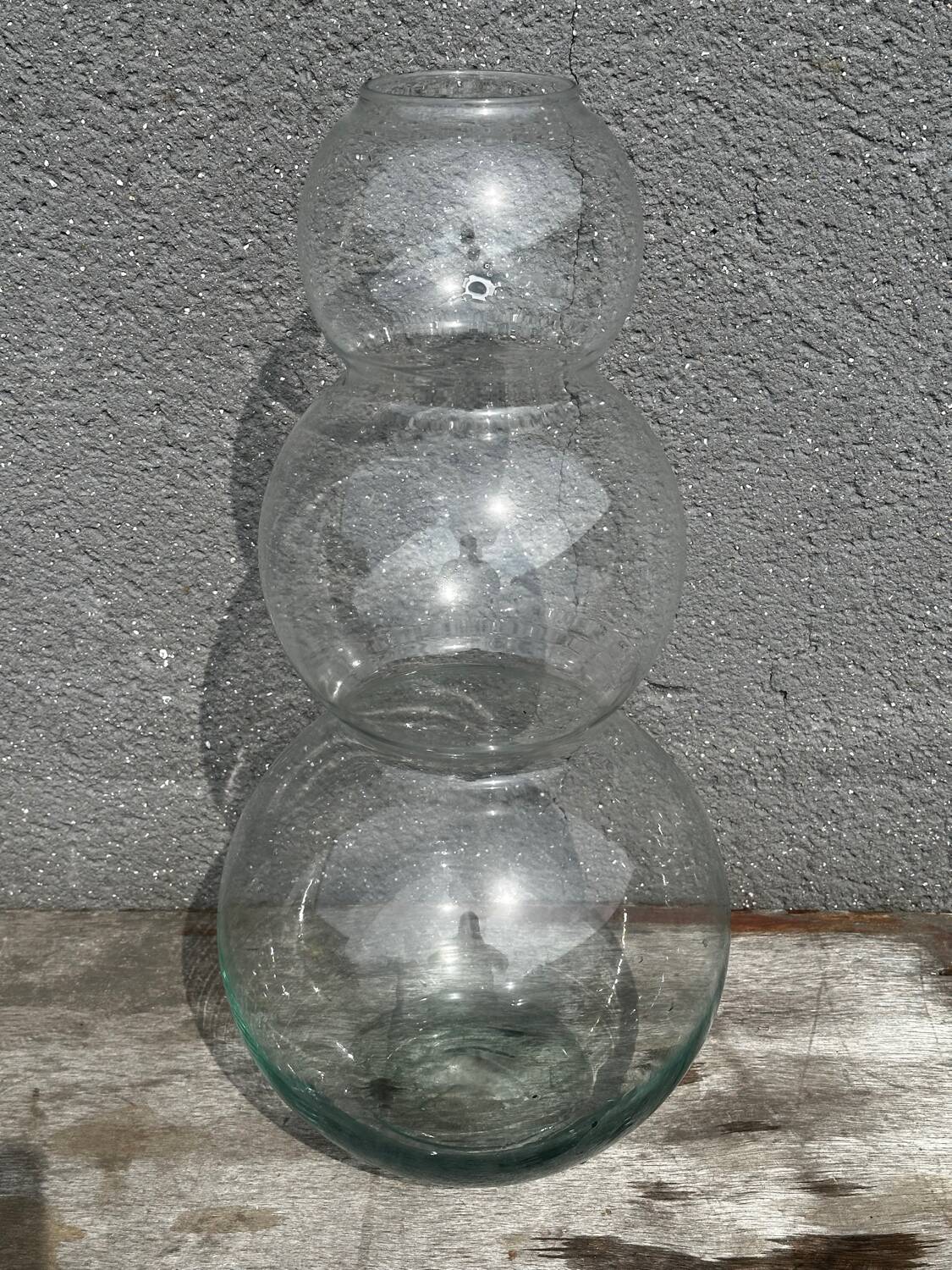 70's vase - 3 stacked spheres, transparent glass, H 50 cm