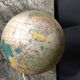 Globe terrestre lumineux Perrina en verre