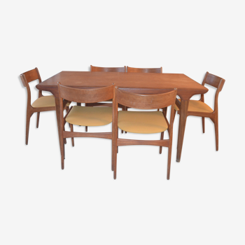 Table et chaises de du designer Johannes Andersen Danemark