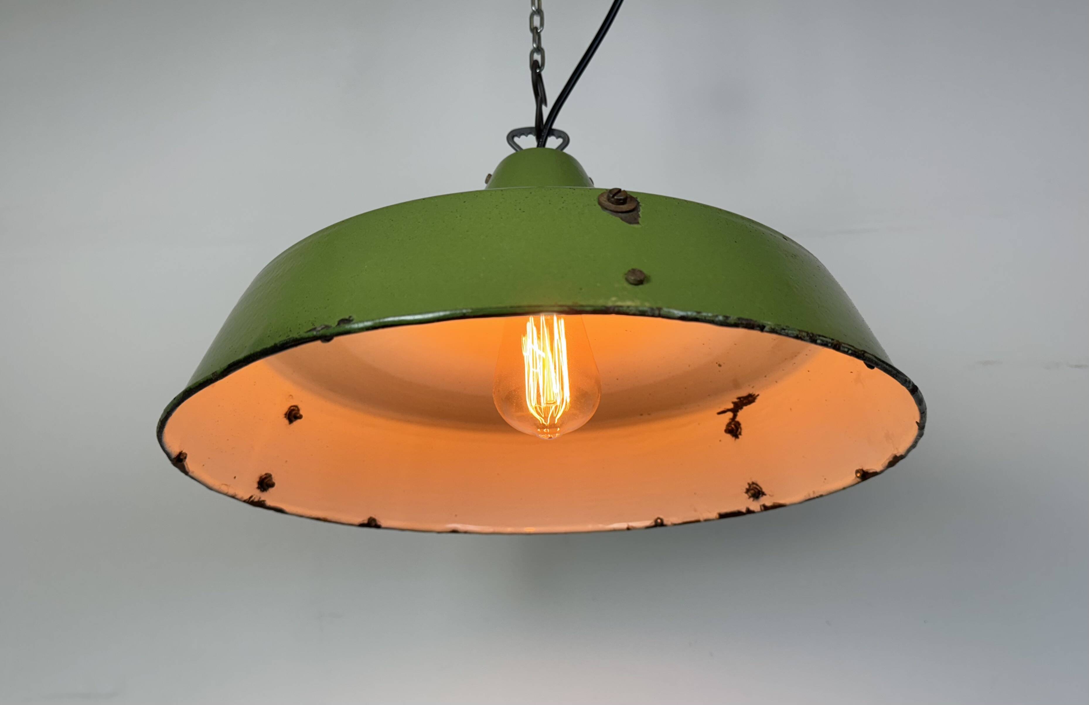 Industrial Italian Green Enamel Factory Pendant Lamp, 1960s
