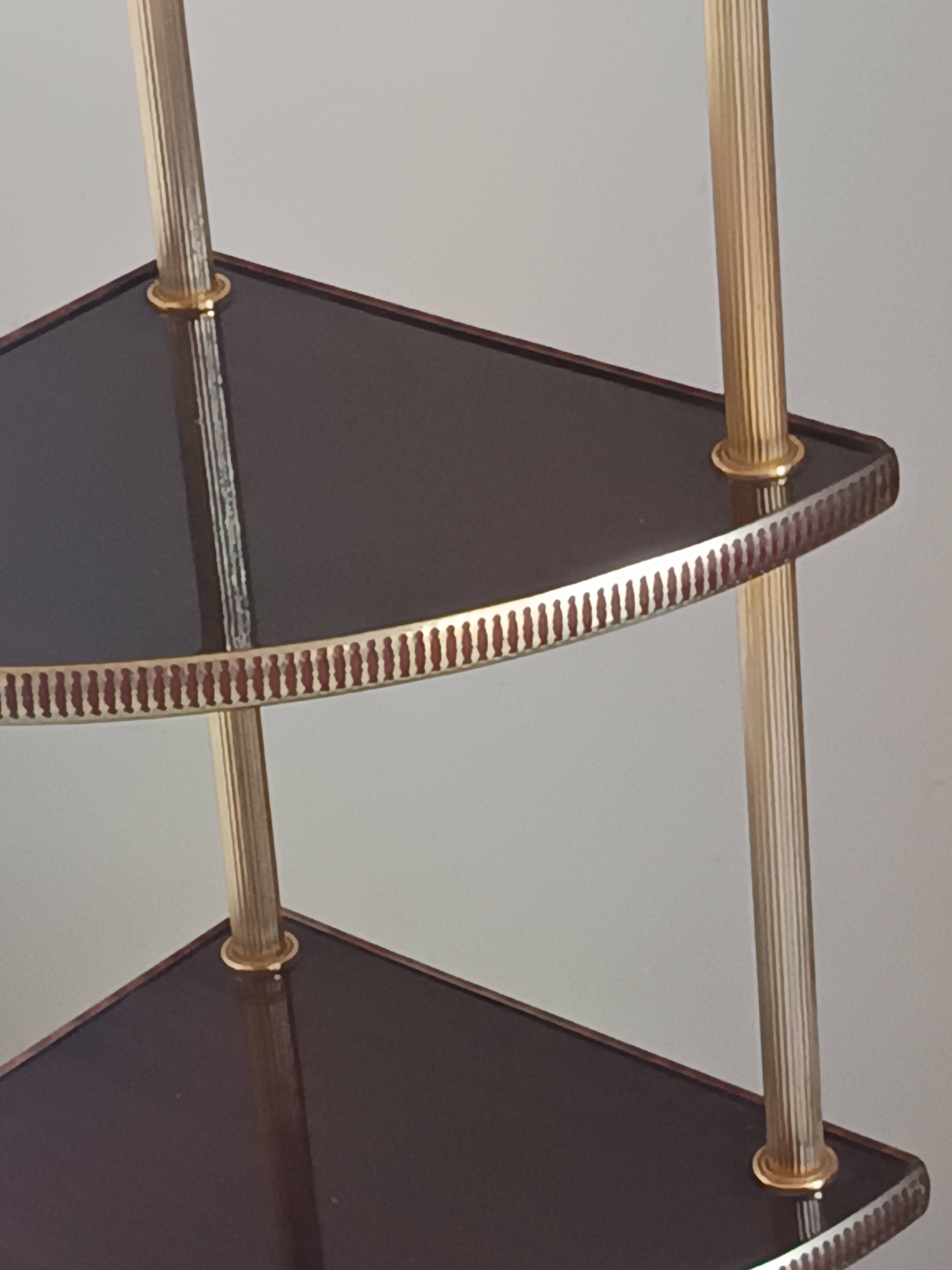 Étagère d’angle vintage 4 niveaux en bois et laiton