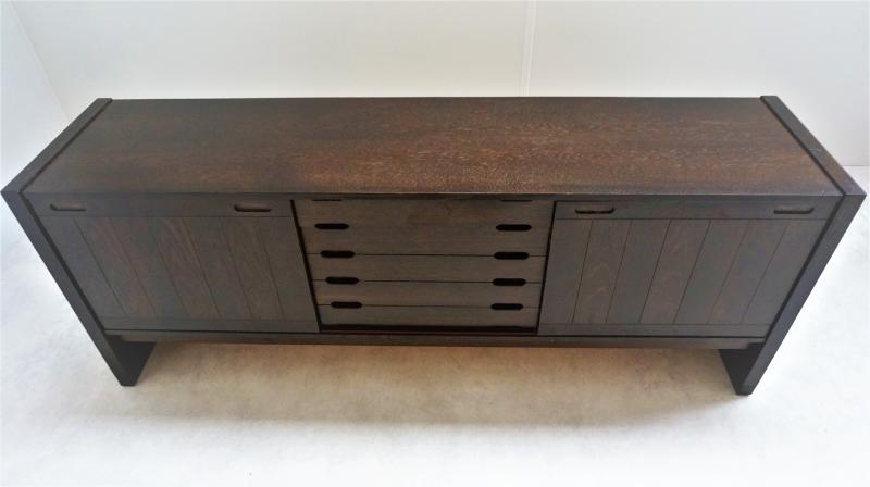 Scandinavian ebony oak thread by Skovby