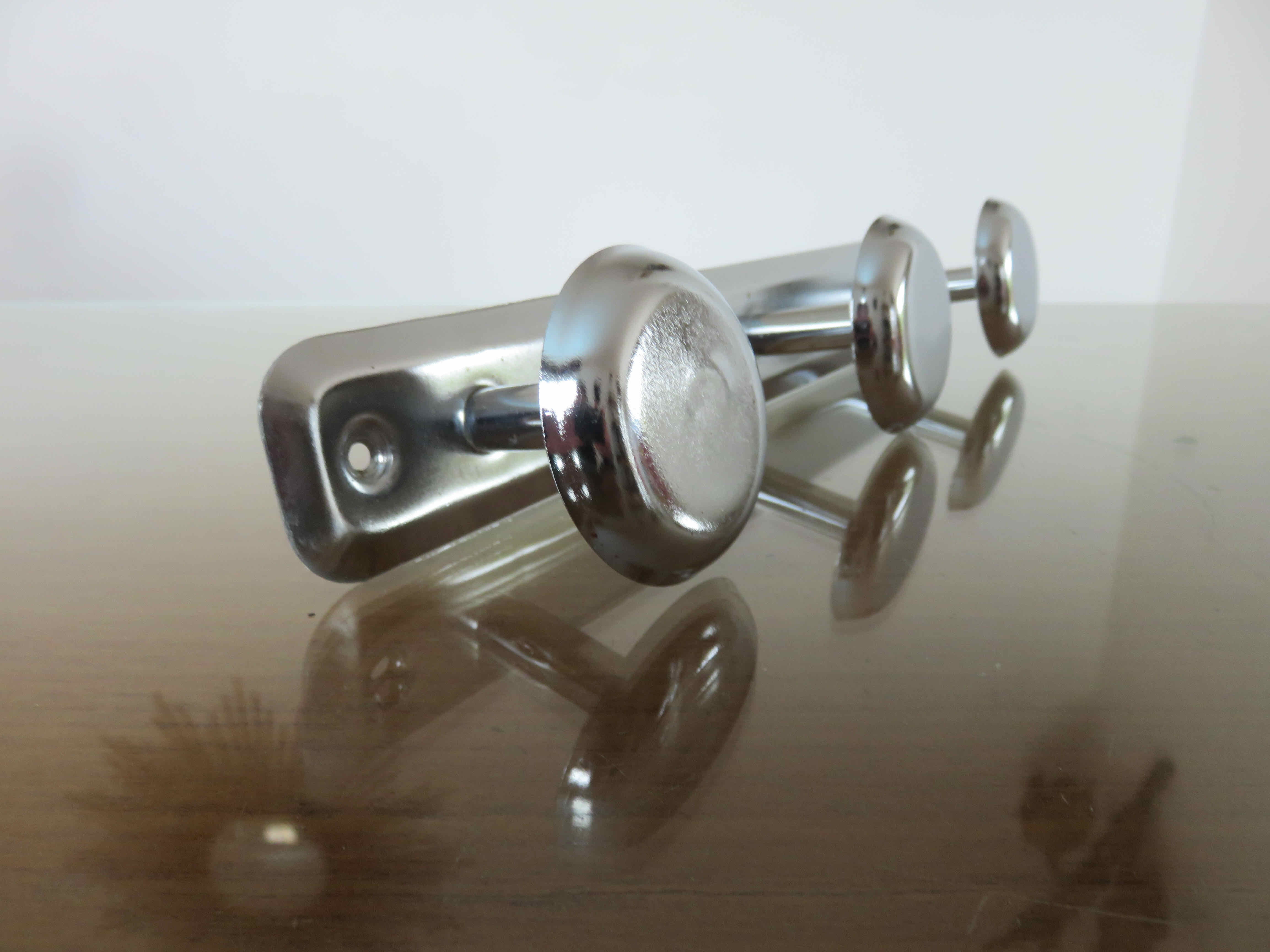 Coat rack in chromed metal, 3 hooks 70s