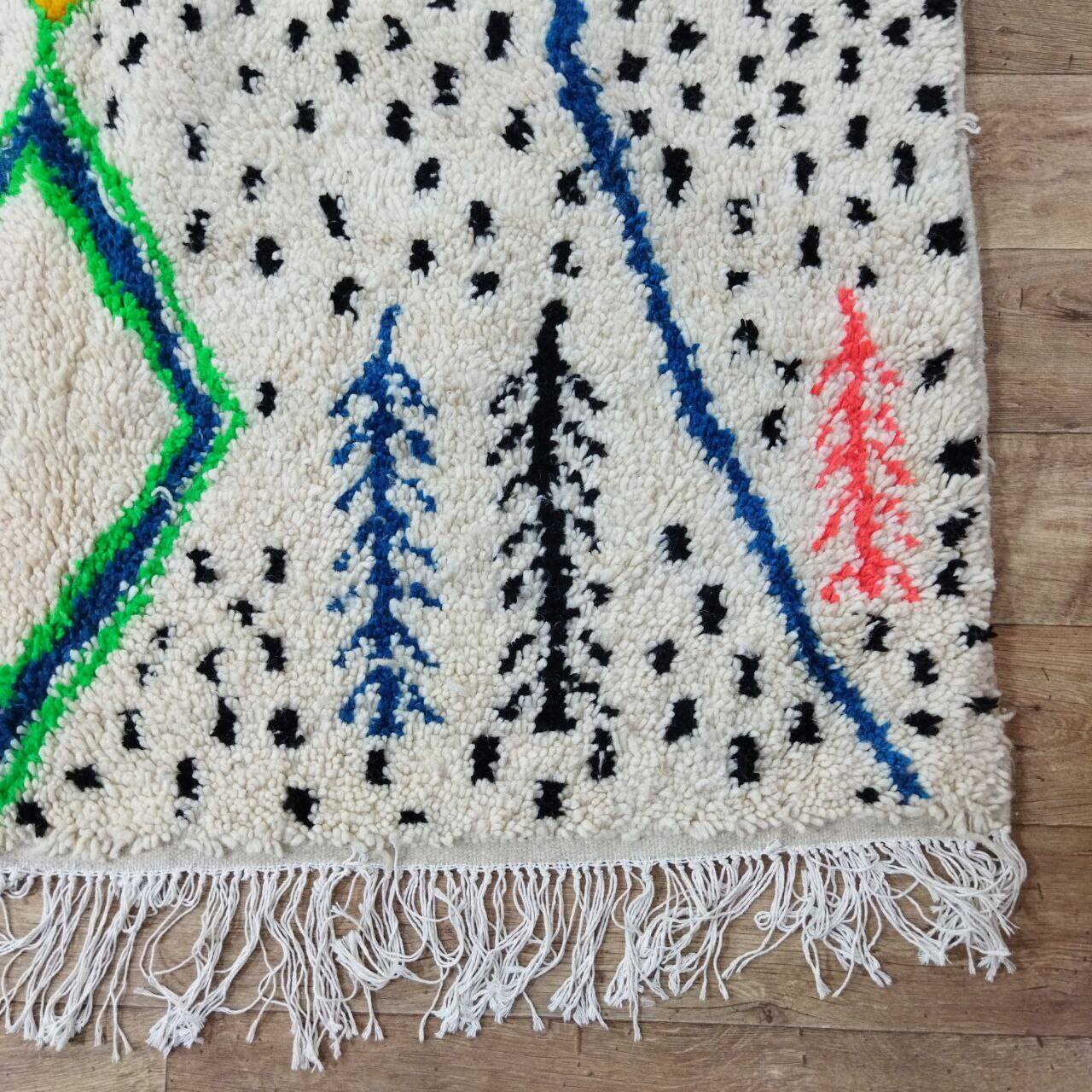 Handmade wool Berber rug 285 X 162 CM