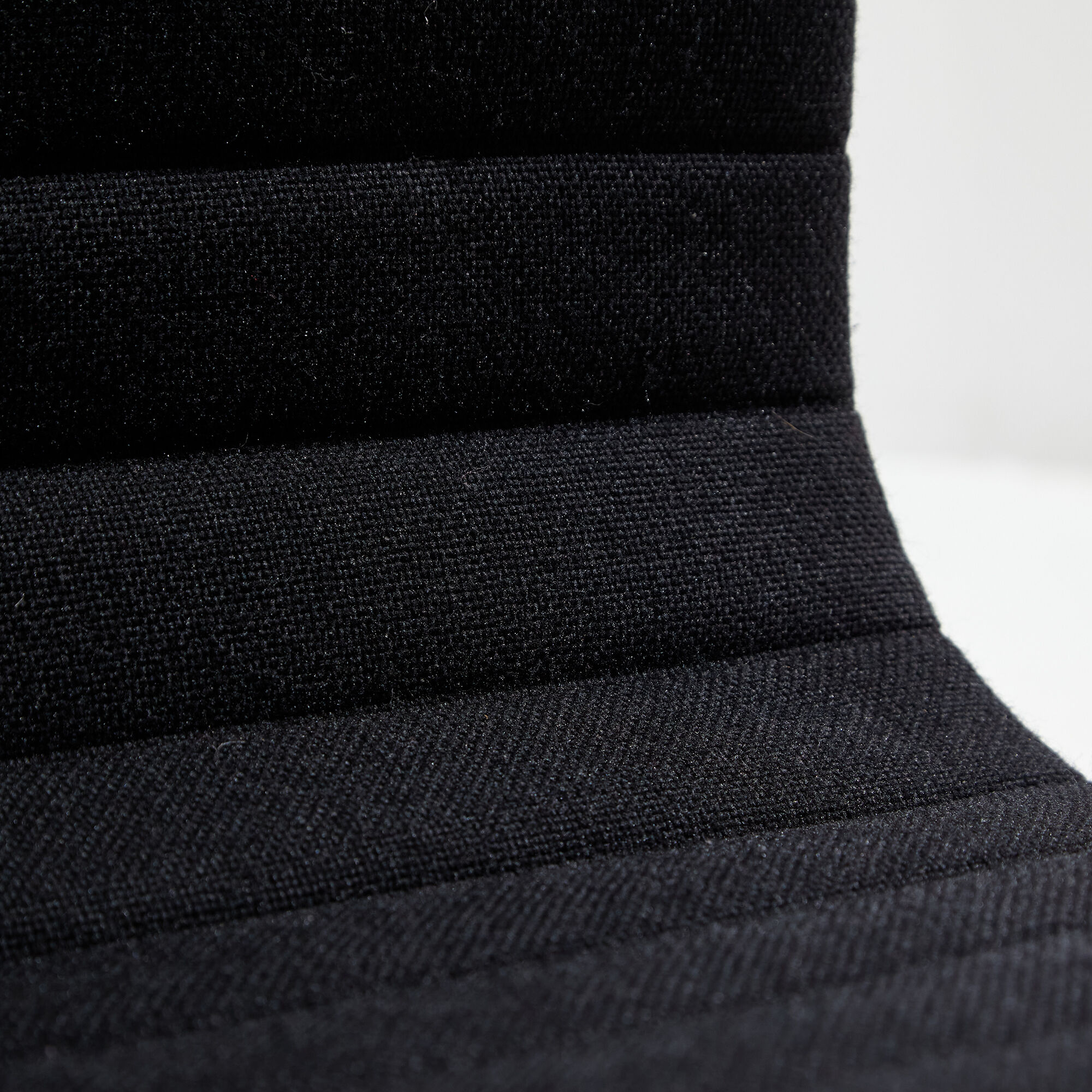 EA105 office chair by Charles & Ray Eames for Vitra