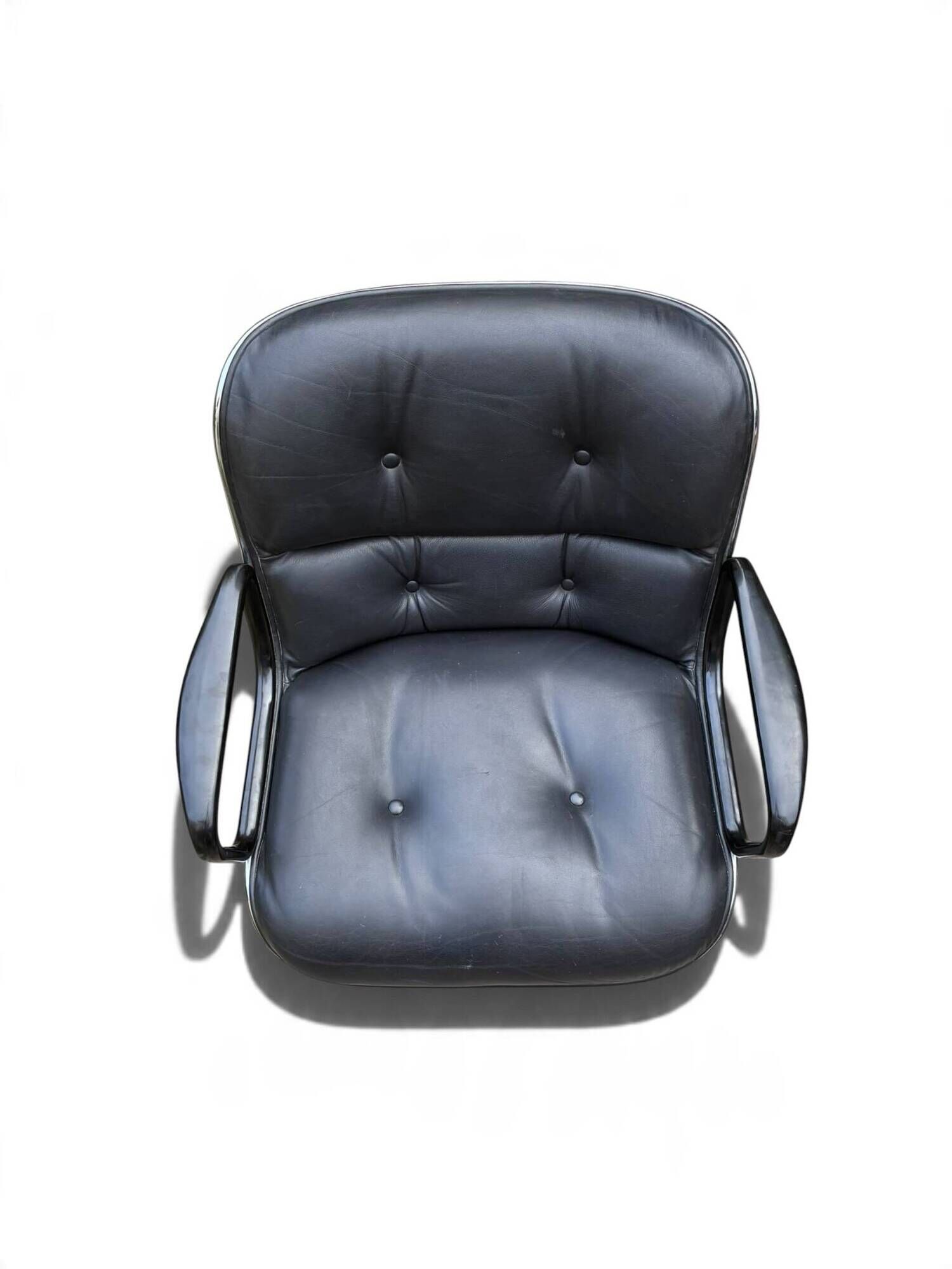 Charles Pollock – Executive Knoll office chair in black leather
