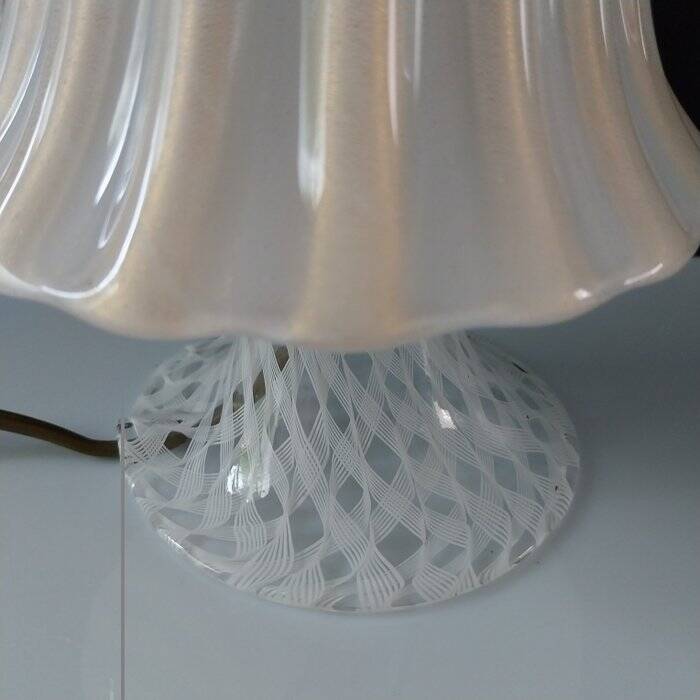 Set of 2 filigree Murano glass lamps