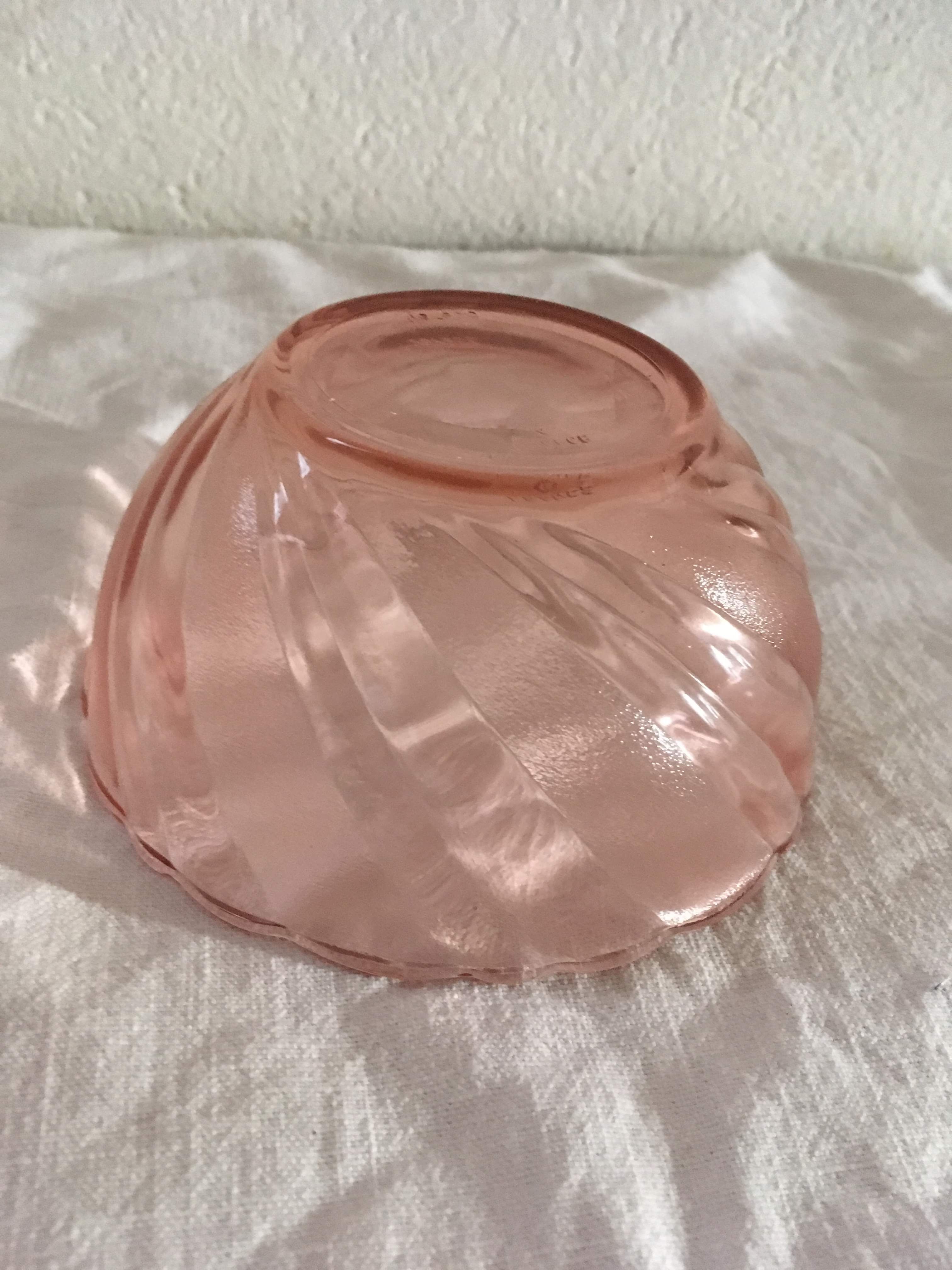 Bols en verre rose de Vereco
