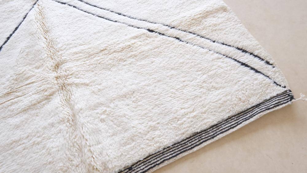 Beni Ourain rug from Morocco - 276 x 210 cm