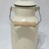 Milk jug in vintage enamelled sheet metal