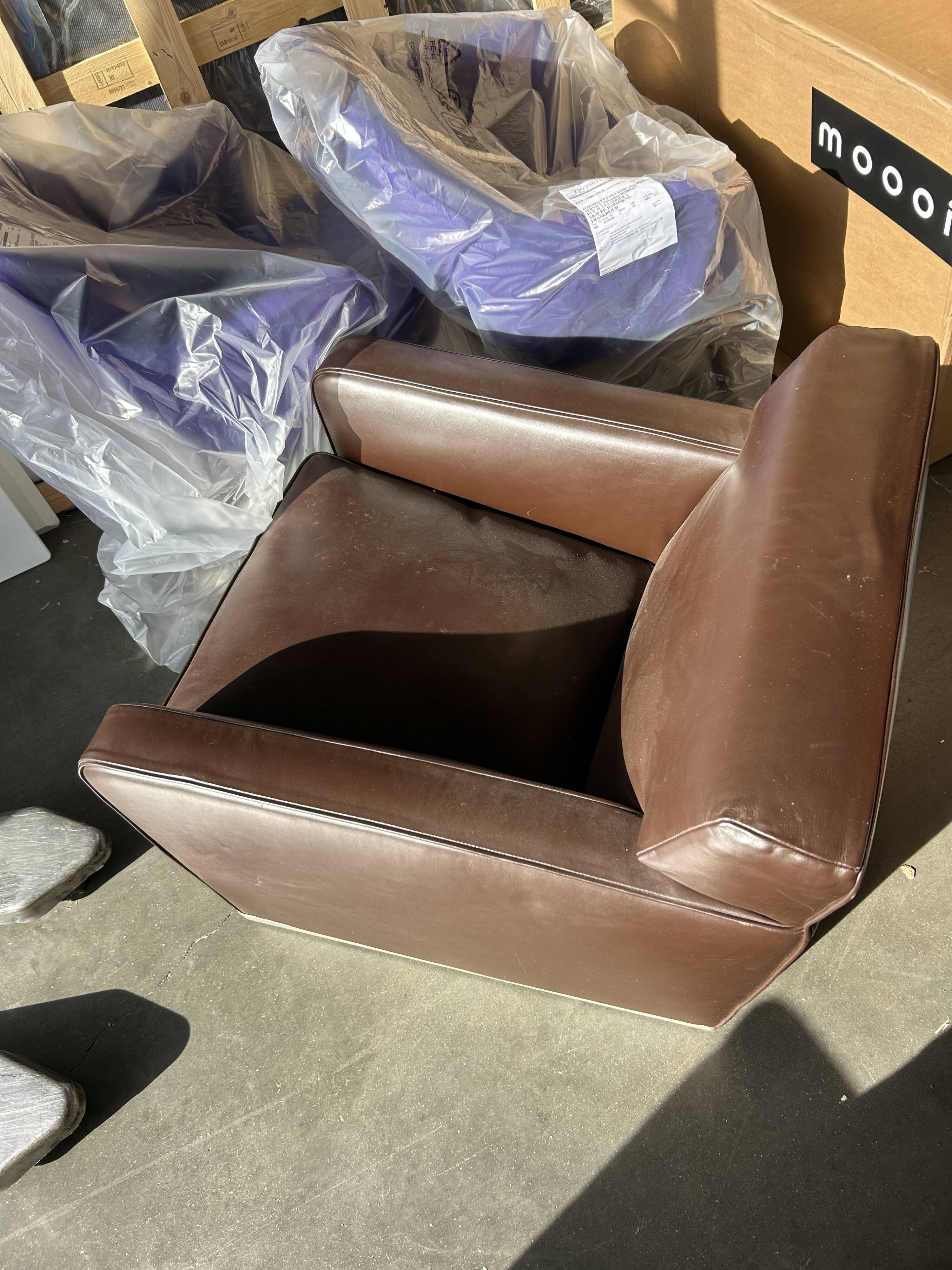 Imprimatur Max Alto armchairs brown leather
