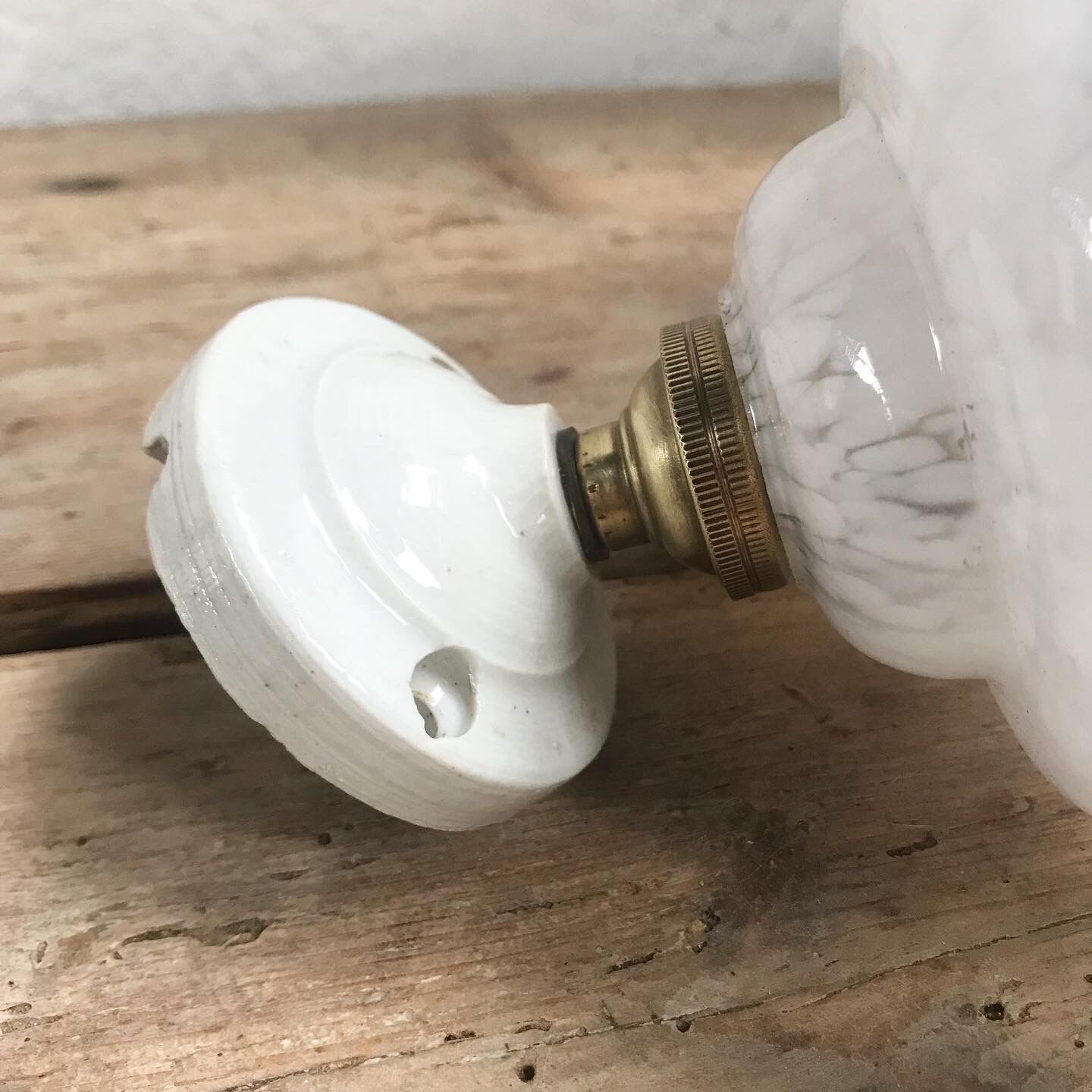 Art deco wall lamp in glass by Clichy