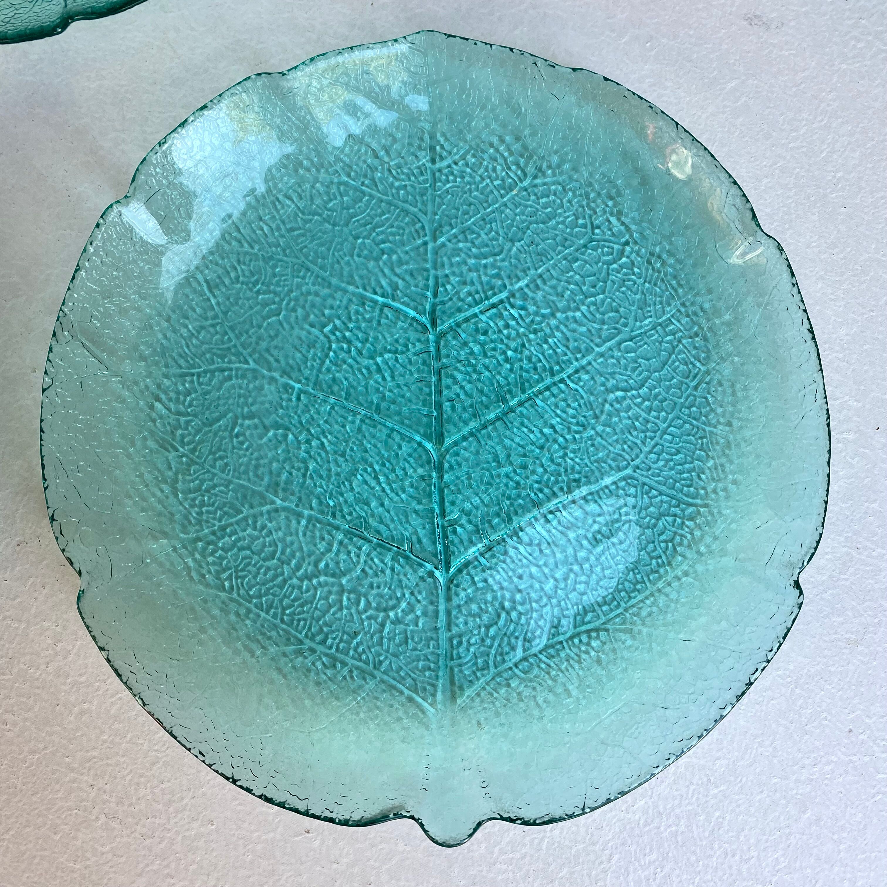 Dessert plates glass leaf