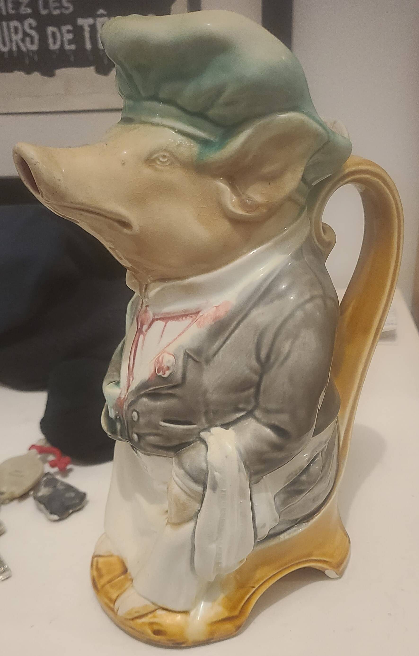 Antique jug "Maître d'hôtel" by Onnaing