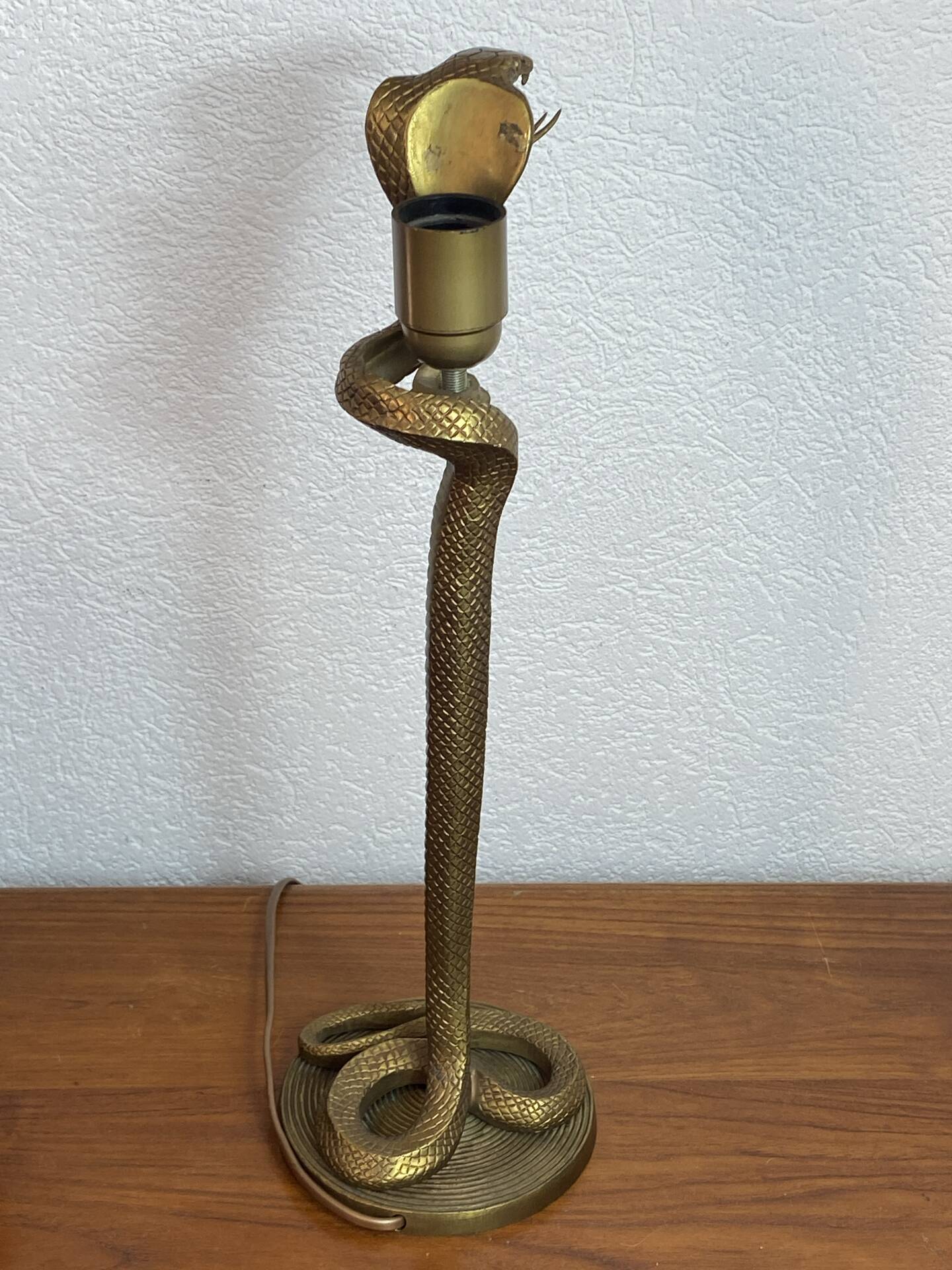 Lampe cobra en bronze 