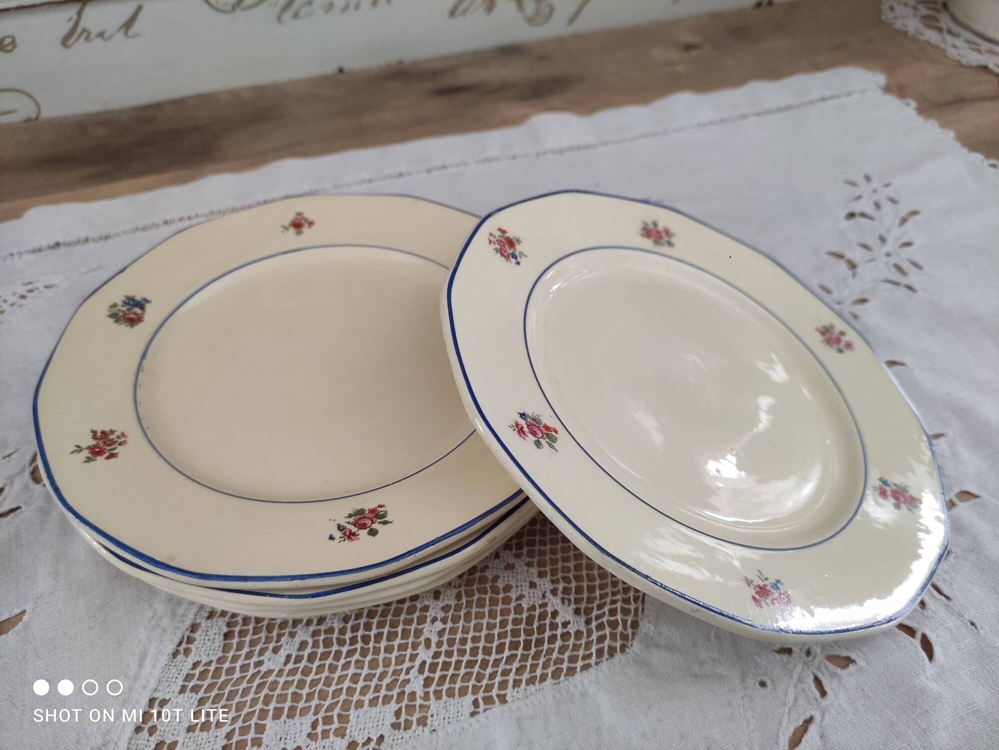 Set of 6 dessert plates in Badonviller earthenware decoration pink and blue border