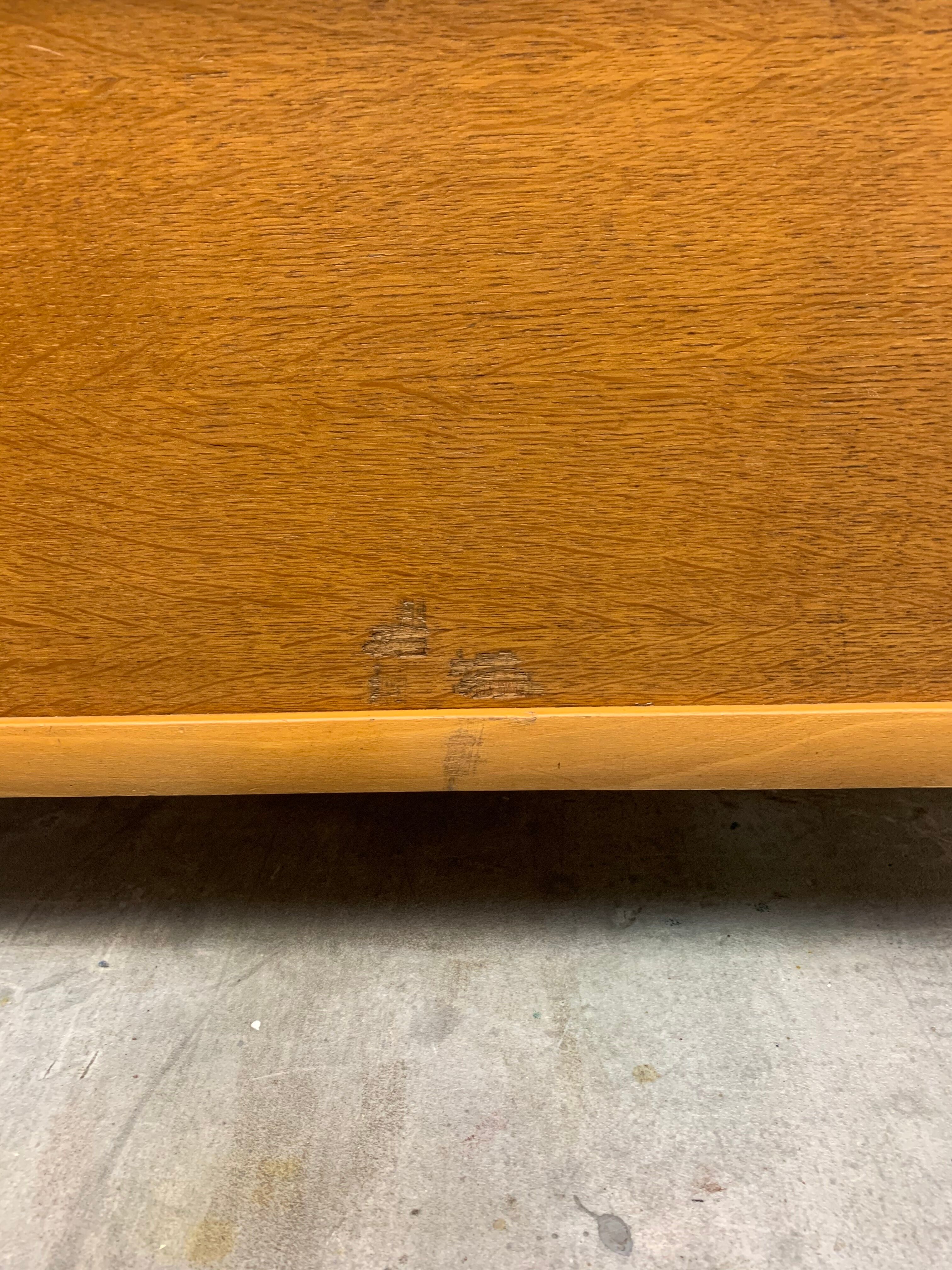 Wooden and wicker box/bench