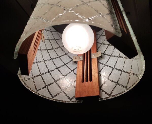 Suspension danoise années 60 en teck avec verre bombé