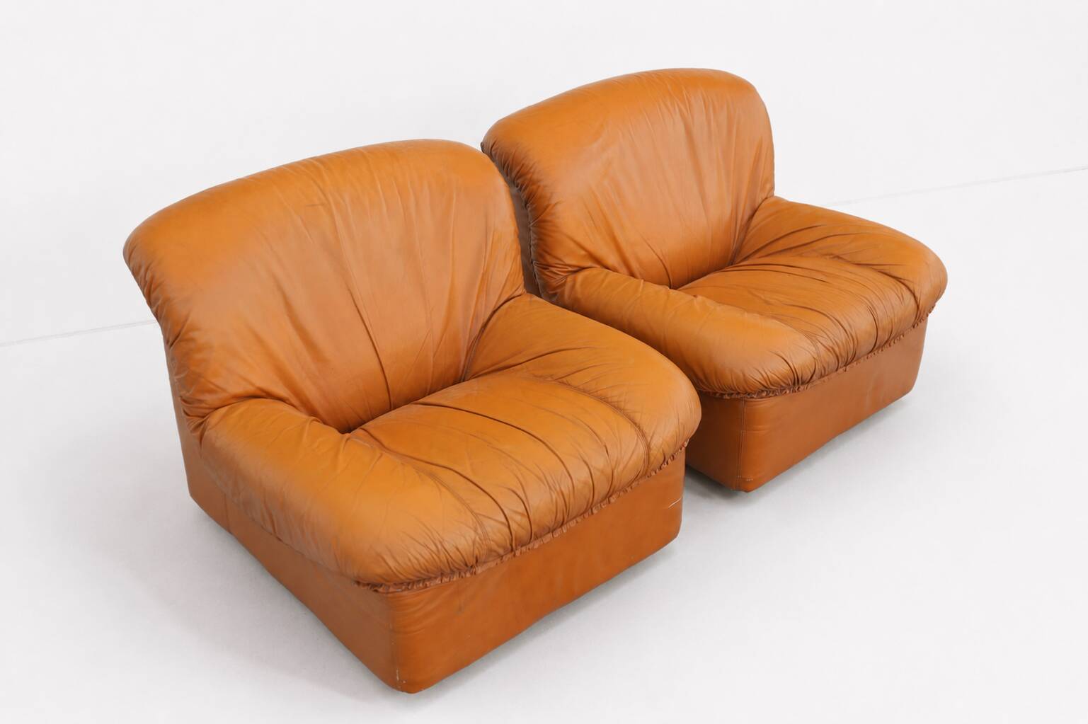 1970’s Vintage cognac leather lounge chairs ‘Giusy’ from Neoflex, Italy