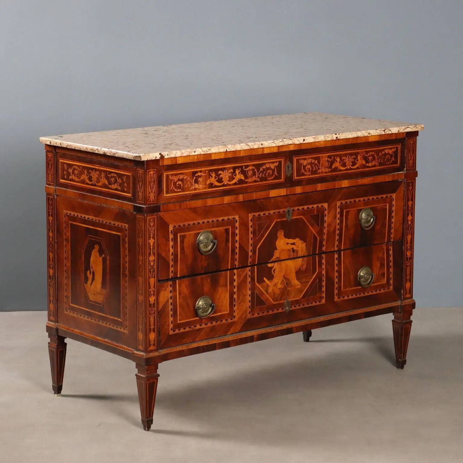 Antique neoclassical commode with 3 drawers, Italy, 18th century.